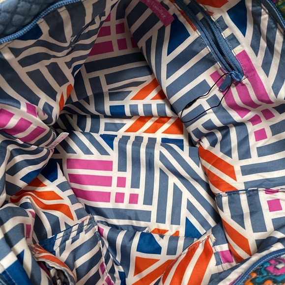 Vera Bradley Bag - Picture 3 of 3